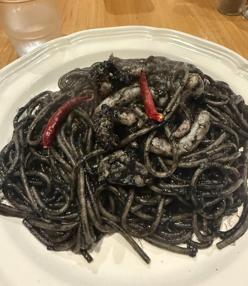 イカ墨パスタ🦑🦑🦑