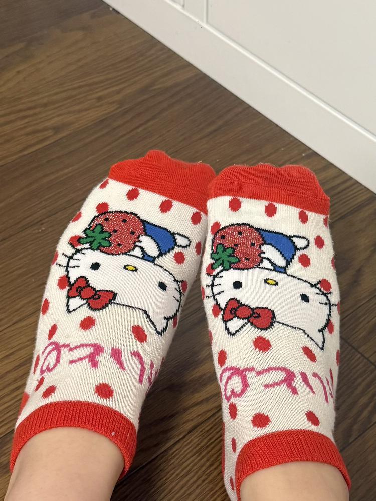 靴下までキティ🍎