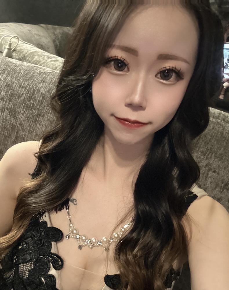 前髪なしの方が大人っぽいかも？？💦