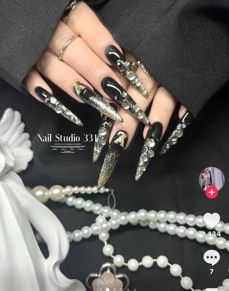 やっぱり黒金にしよ！笑