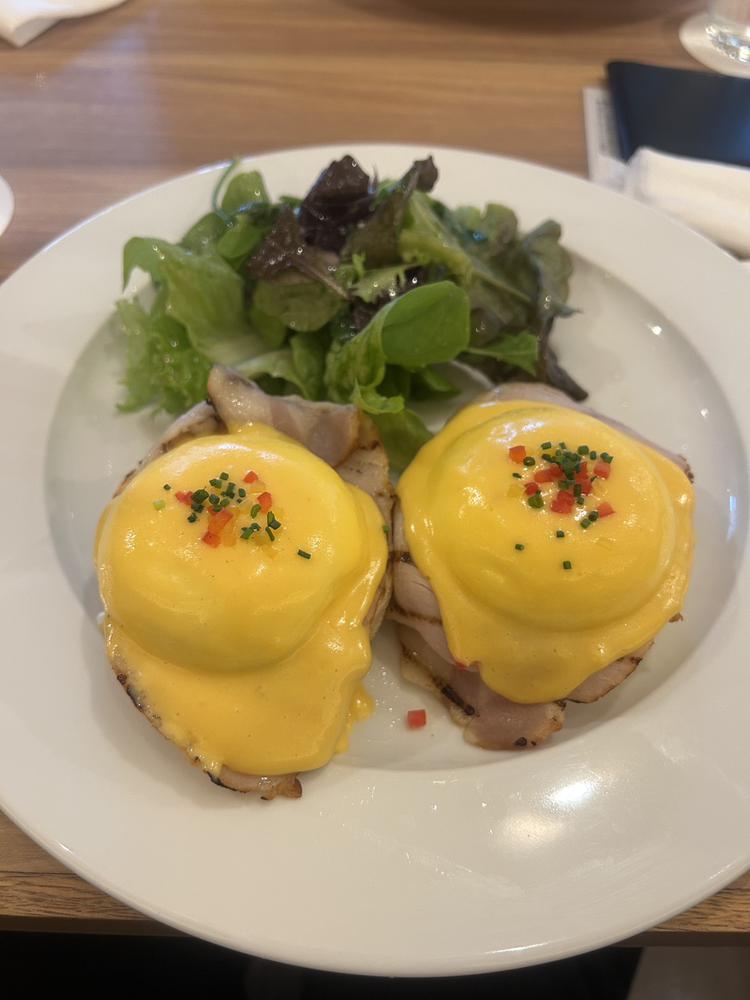 エッグベネディクト🍳