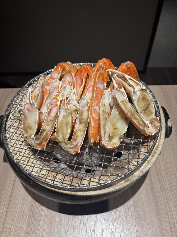 しゅっ〜🙌今日は寒すぎるぅ❄️ カニが食べたくなる季節🦀