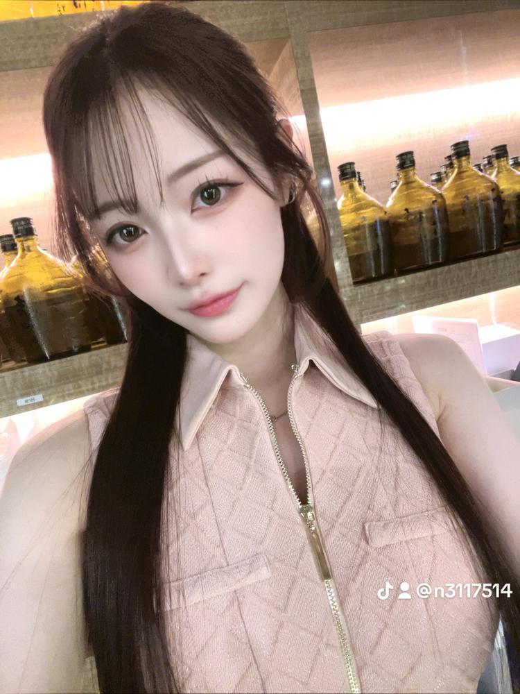 出勤しました‼️久しぶりすぎます🥹🥹 お酒飲みたいメンタルすぎますいっぱい飲ませてください‼️