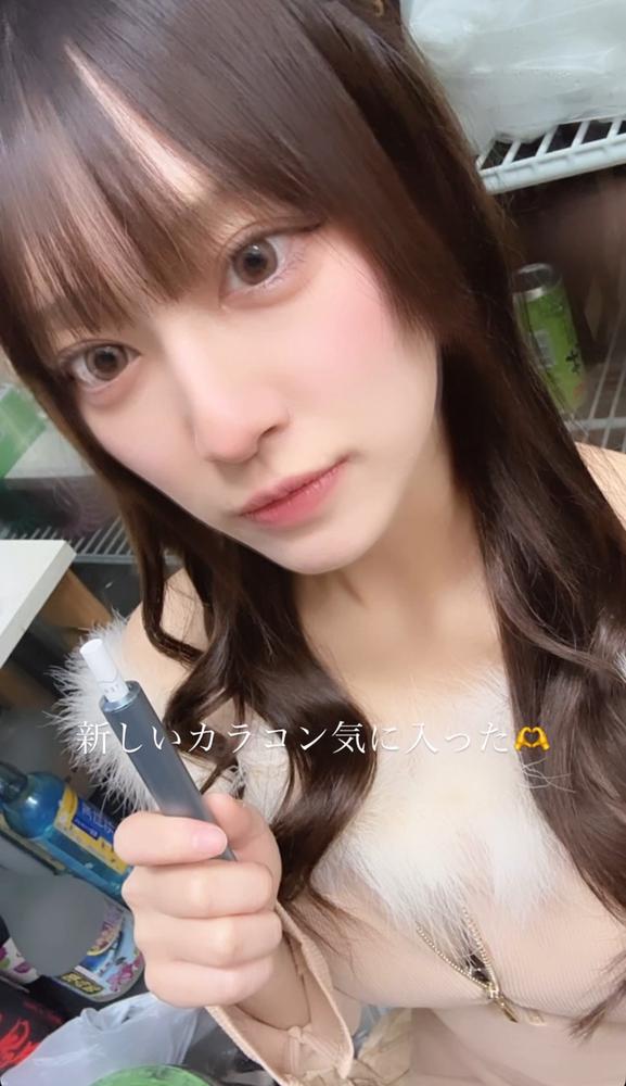 新しいカラコン🖤