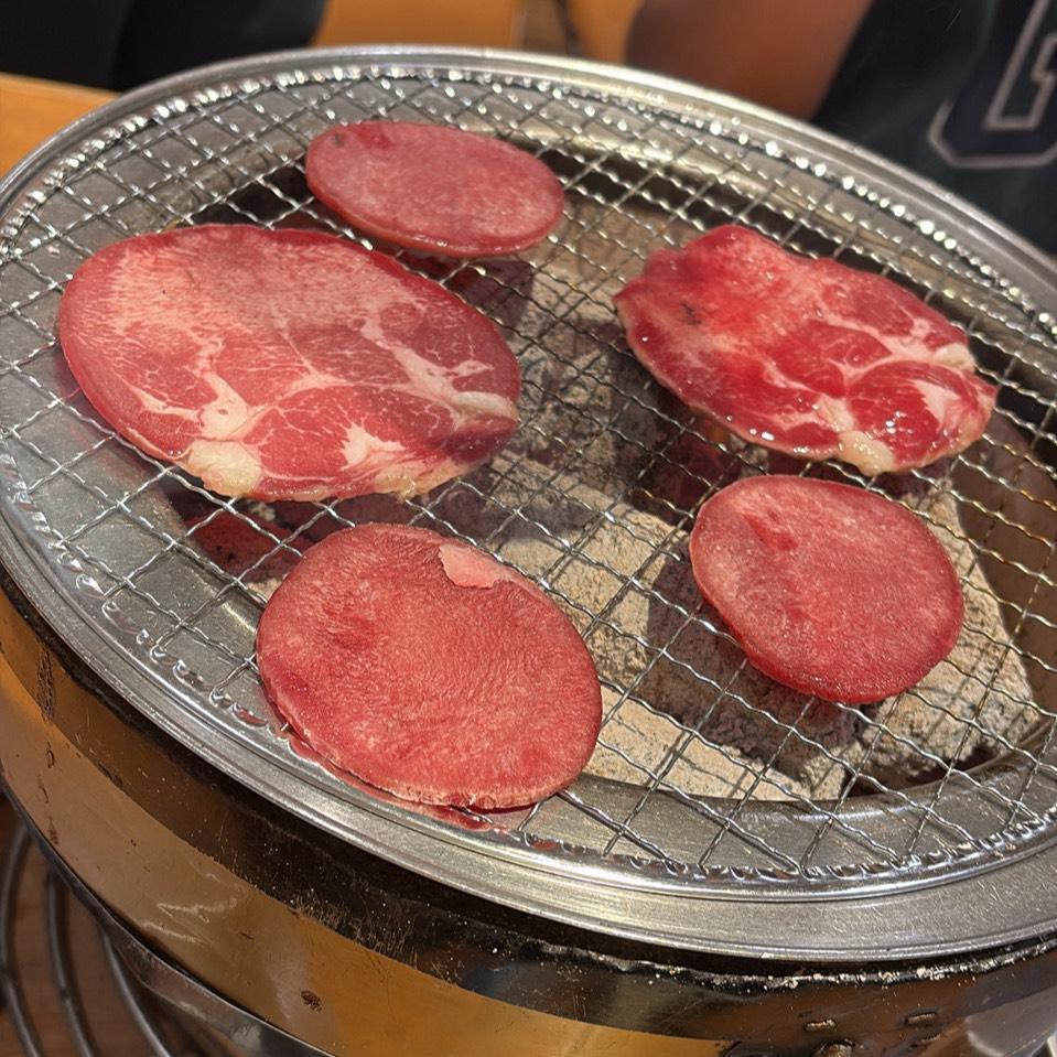 焼肉半年ぶり👶🏻ྀི