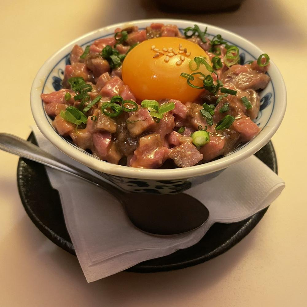 🥩 ユ ッ ケ 丼 🥩