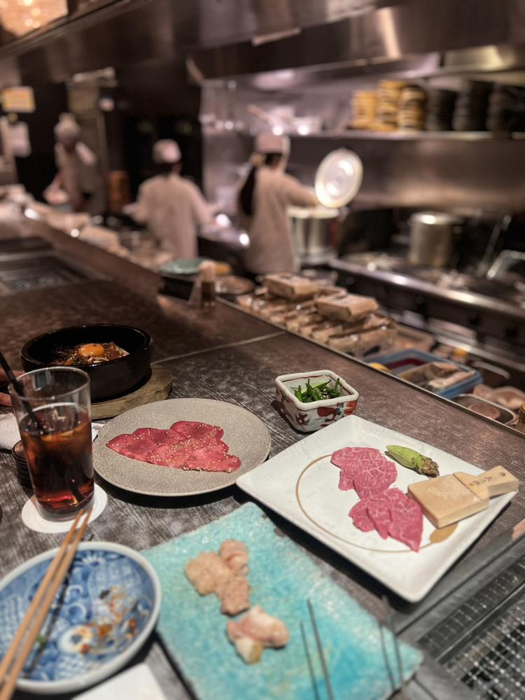 みあです🤍                      ずっと行きたかった焼肉屋さん🥩🤍                      外観も店内も綺麗(⑉• •⑉)❤︎                     口に入れた瞬間お肉とろけた〜🥹🤍                      デザートのプリンもとっても美味しかったです🍮                     また絶対いく！！                 🤍