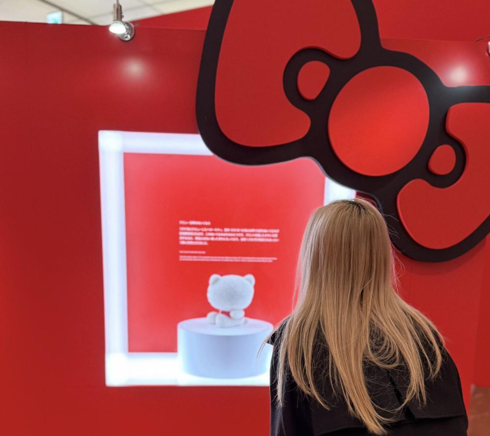 キティ展⟡.·🐱🍎*. ﾟ