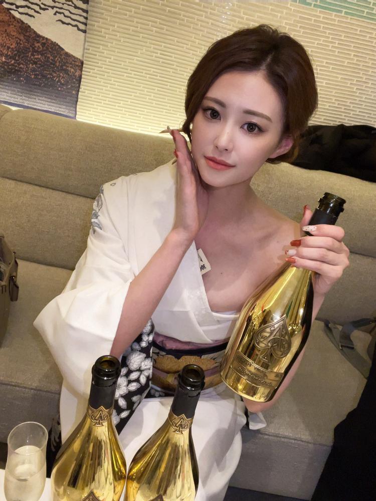 出勤してまする