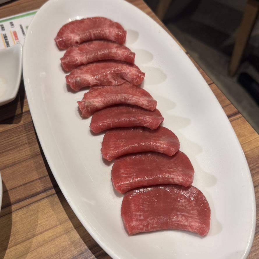 ユッケあたった😡😭