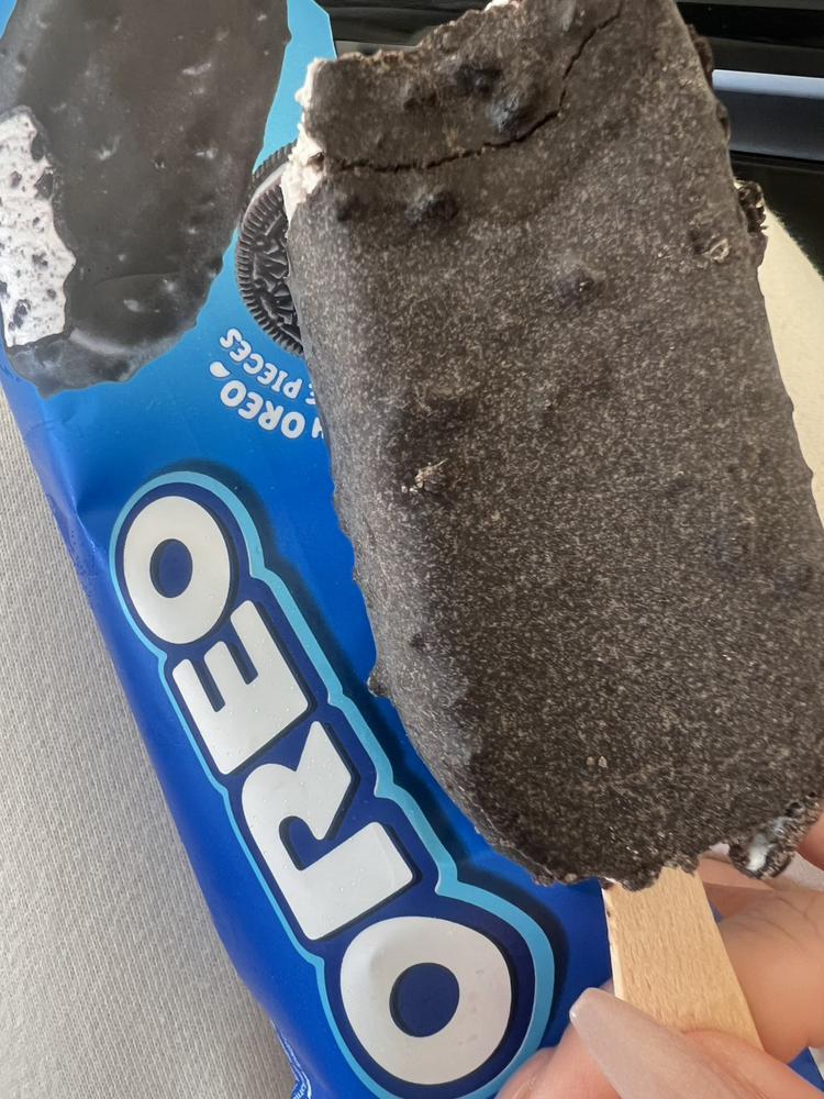 みあです🤍                                  今日も食べちゃった🍦                           次は何食べよ〜> ₃ <> ₃ <                         🤍