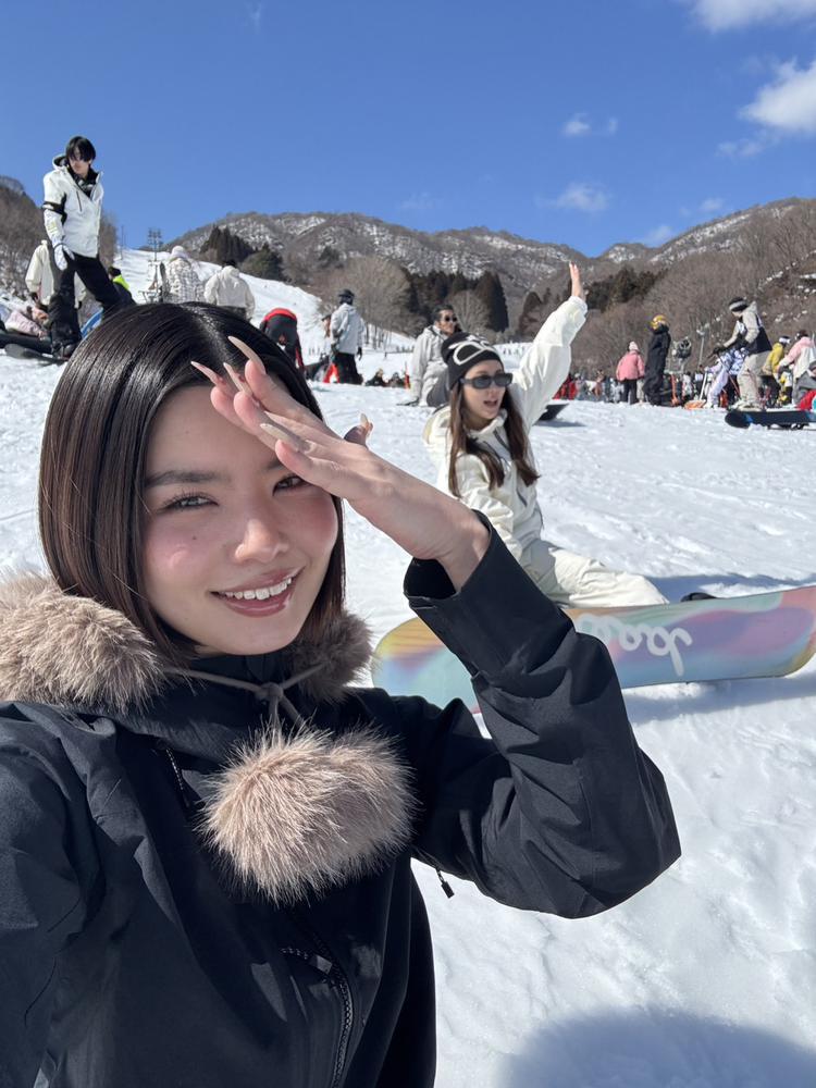 今日から5連勤頑張るます💪🏽❣️ 土日スノボー行ってきたよ🏂