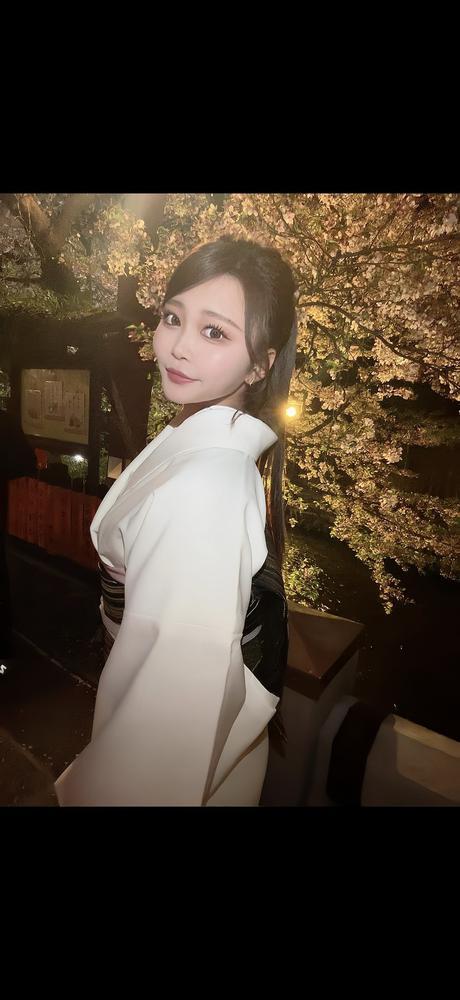 3/23