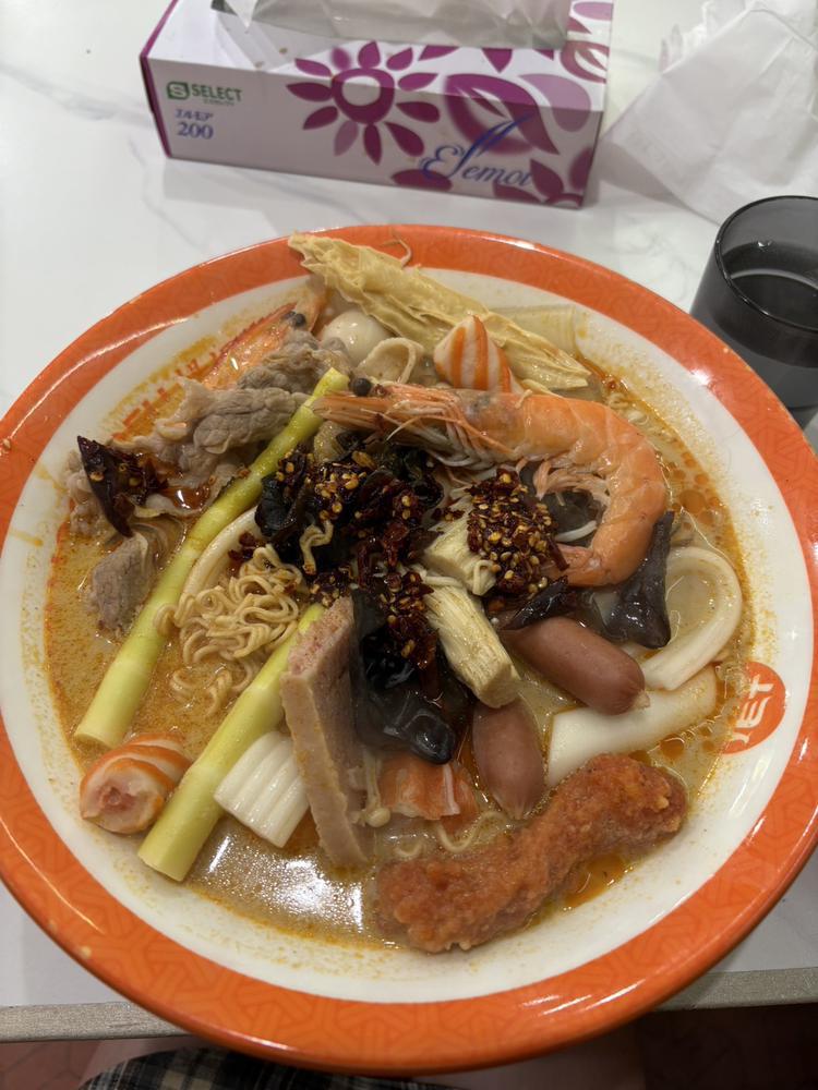 爆食いすぎりゅ