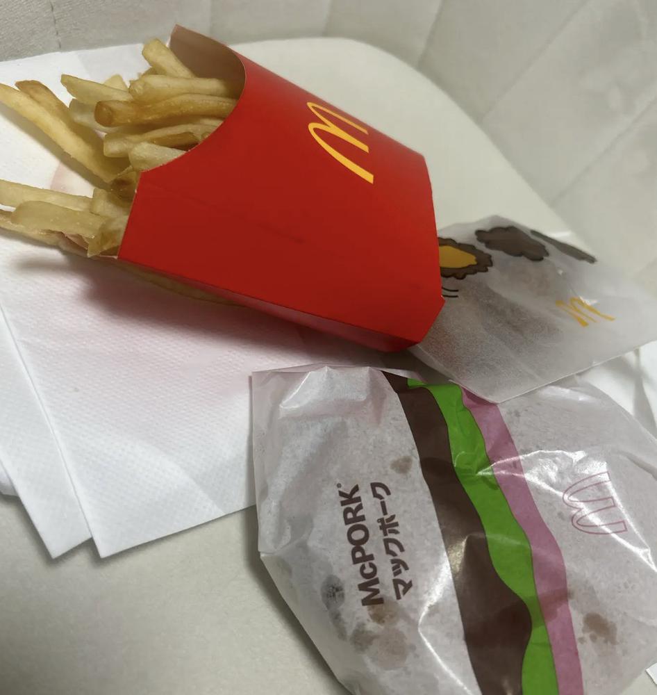 マックポーク食べれた😼😼😼