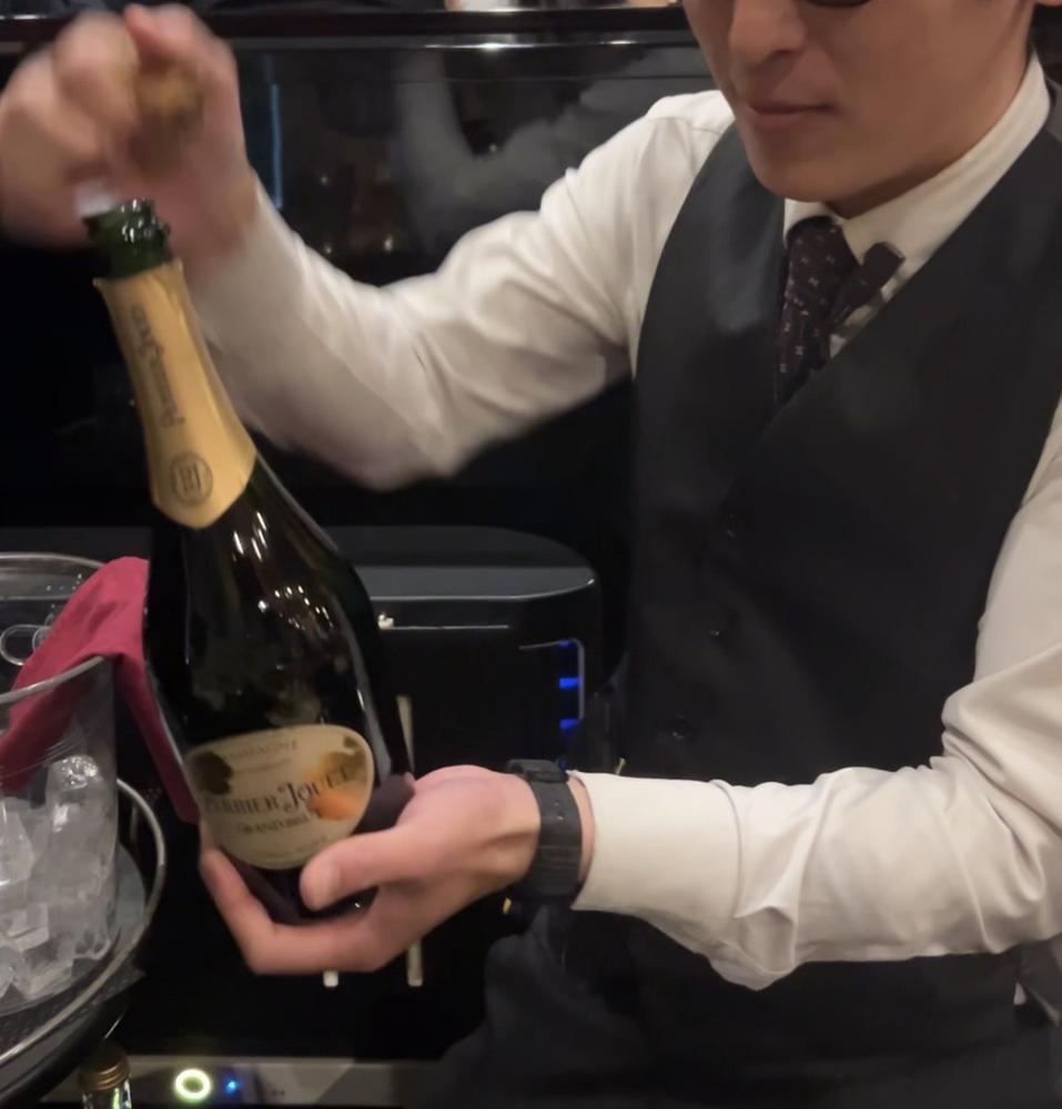 シュワシュワしたの飲みたいな🩷