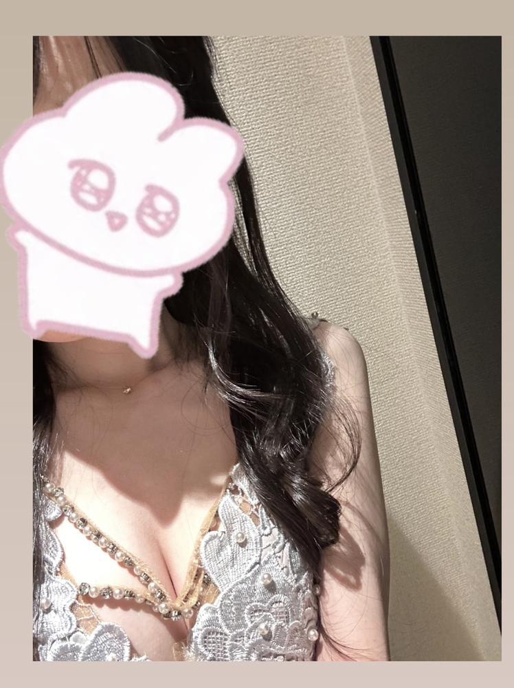 今日の衣装💎🤍