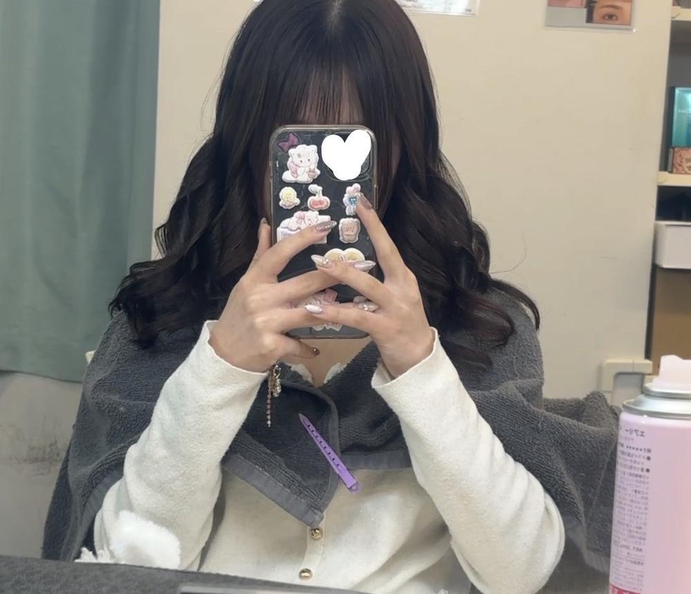 ヘアメ中です🫶