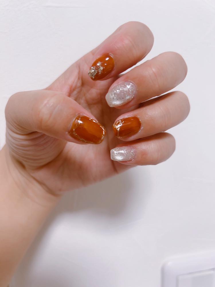 ネイル変えました💅🤍     こんにちは！ ネイル変えました💅💓     オレンジかわいい〜🥰