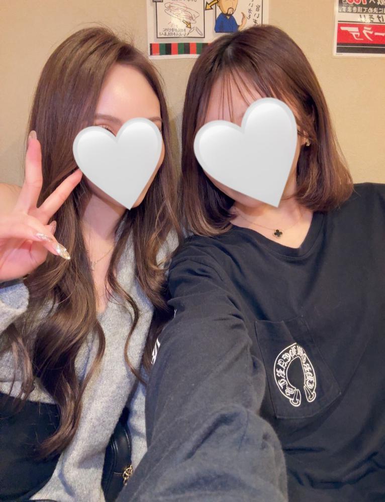 こんばんはー                        みいなです                                   二日酔いすぎて頭割れそう🥲                                                        この前遊んだときの写真📸