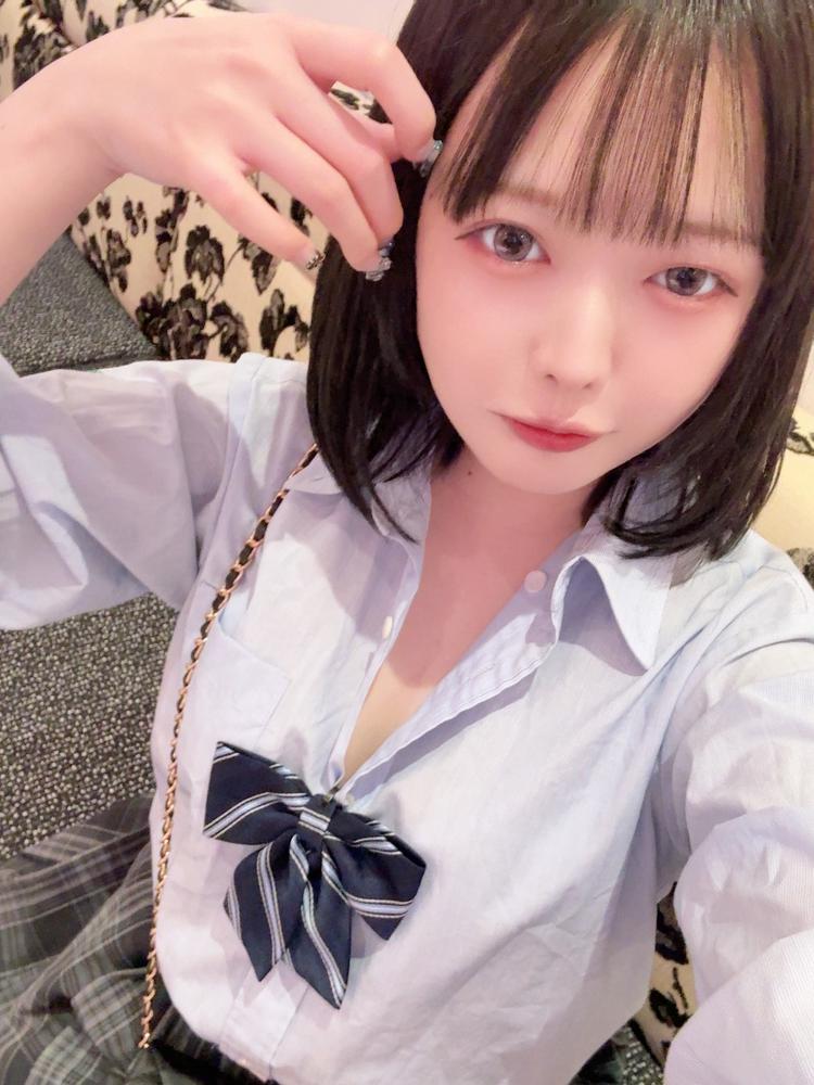 髪染めたーーーー🖤