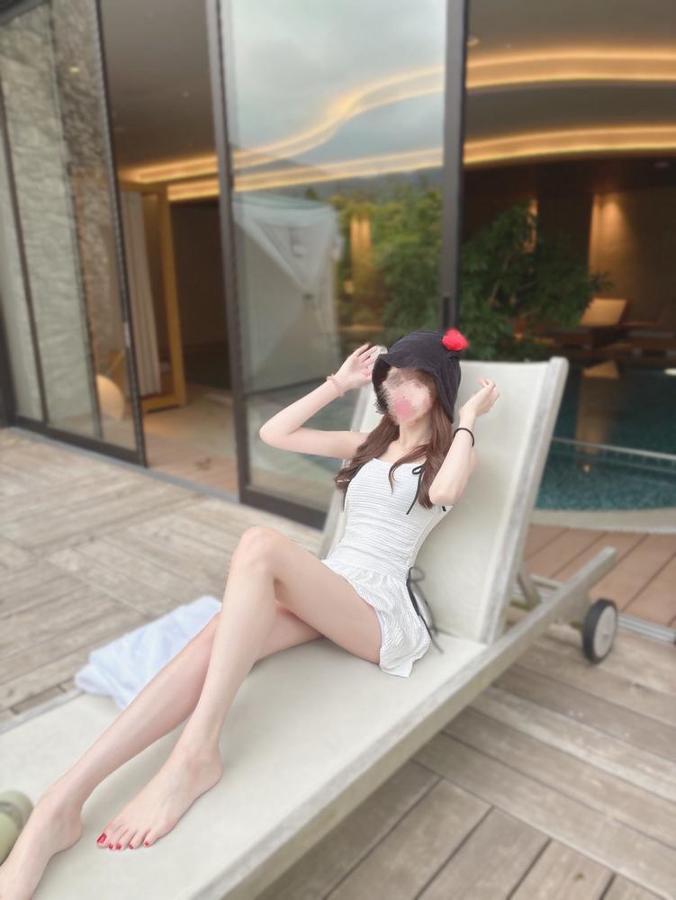 (  ⍨  )(  ⍨  )(  ⍨  )