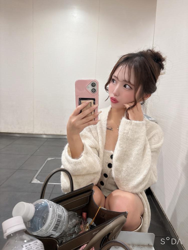 いるよ！！！雨宿りしにきて🥺