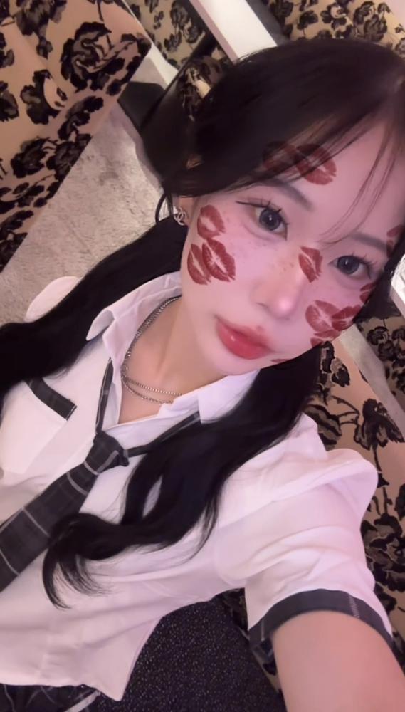 ツインテール🩷                  こんばんは！                天使りるです！              出勤しましたあ                                           今日はツインテールしてみた                     大丈夫そう？笑             会いにきてえ！