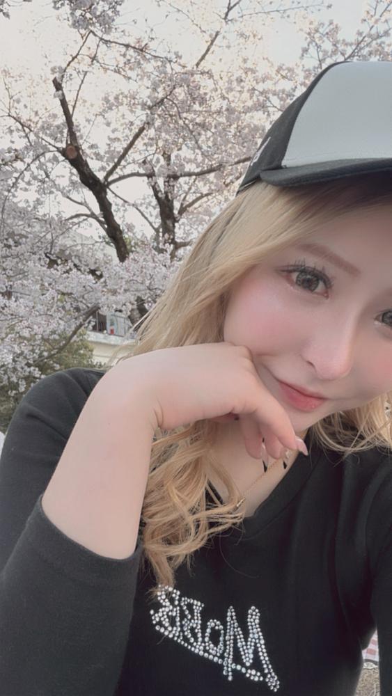 昨日はお花見しました🌸 今日からまた出勤です😊