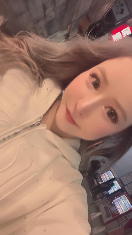 髪の毛グレーに染めた🩶出勤です！