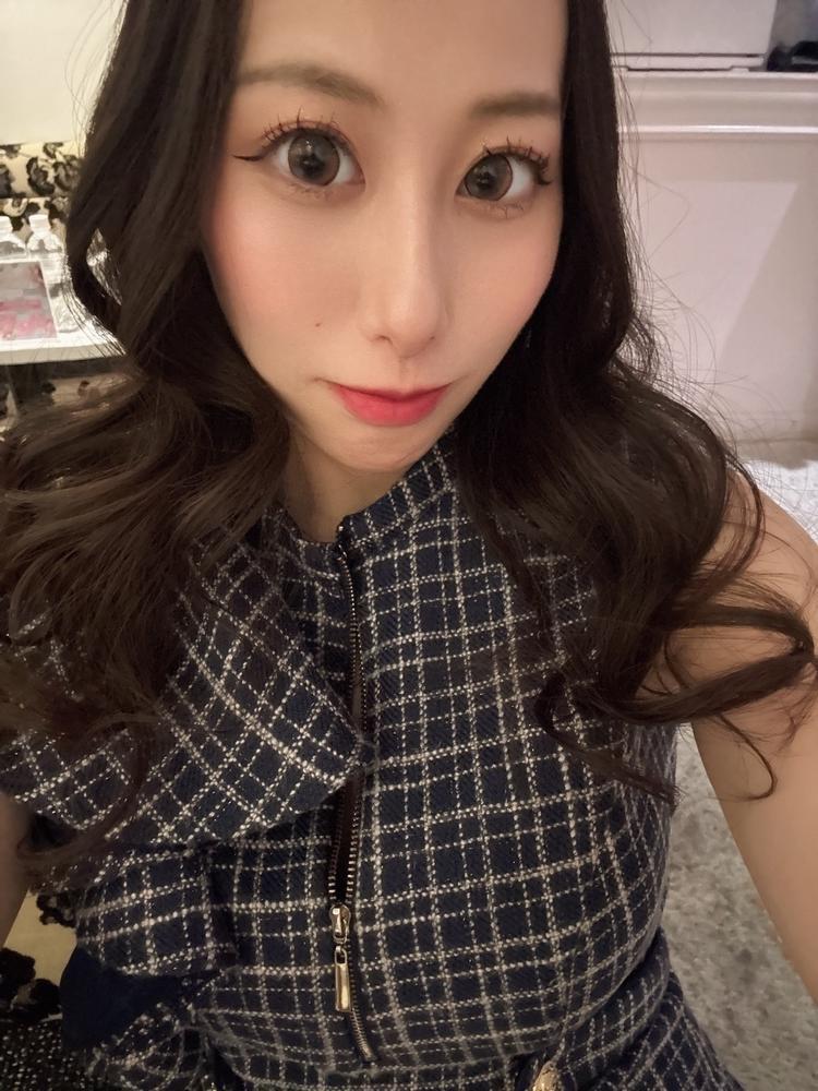 こんばんわ🌃                     三連休明けの4月初出勤〜                        エイプリルフール日だね(*^^*)                        何かしましたか？                        ゆりはしてないけどお店で待ってます                       ゆり