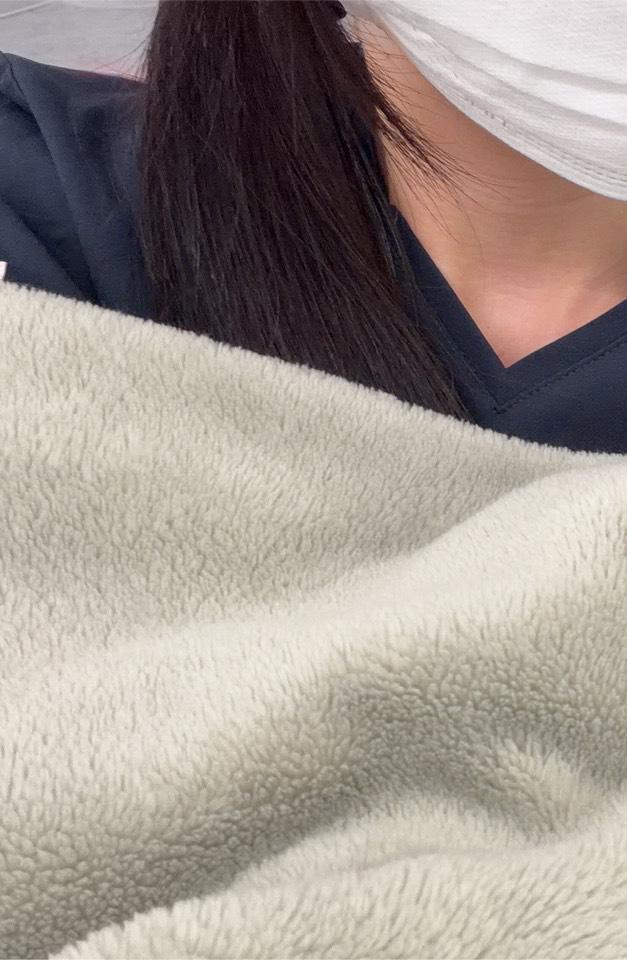 やすみ