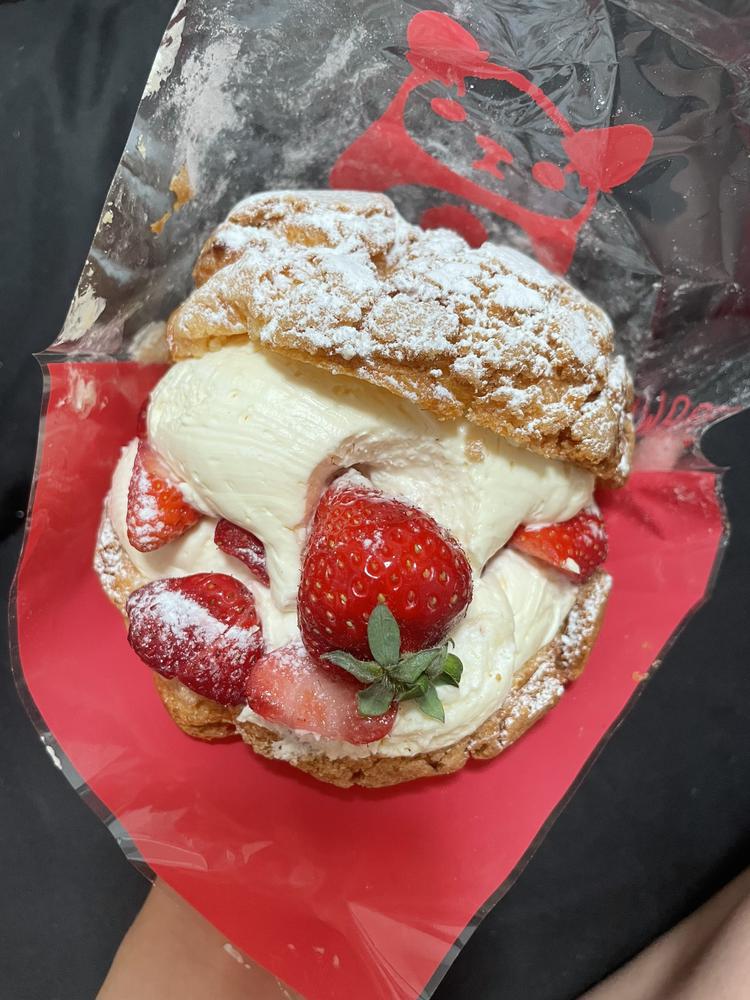 でっか、シュークリーム