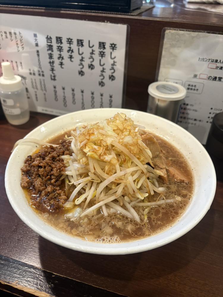 じろった