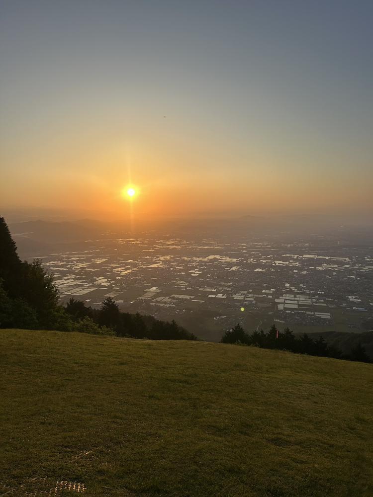 朝景せめた
