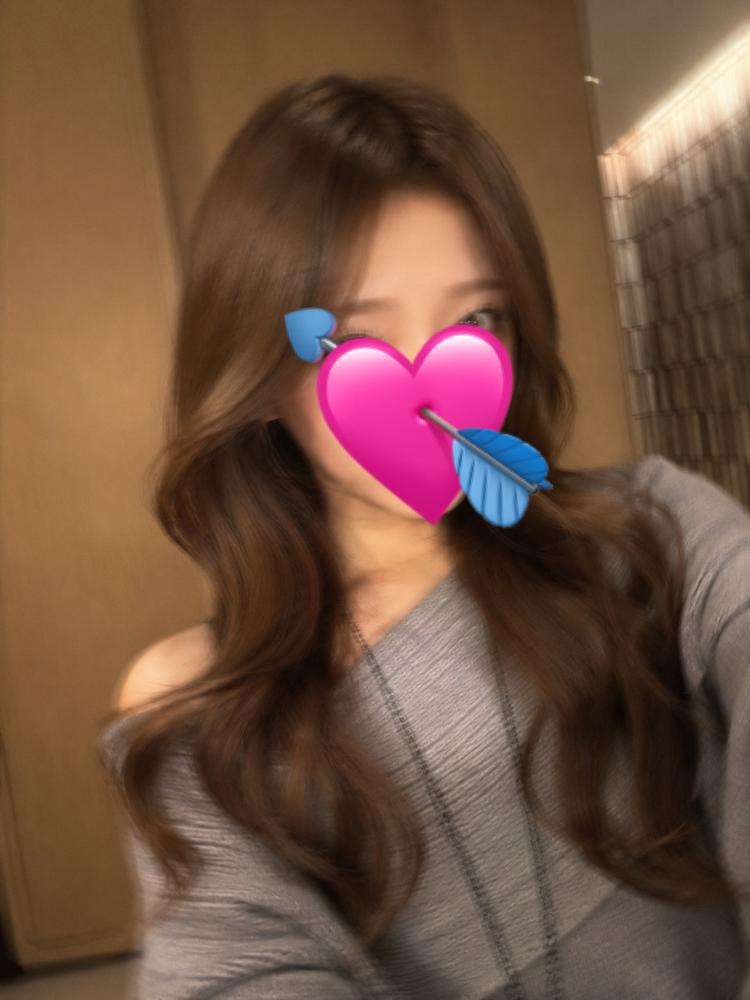 出勤してます(｡•ᴗ•｡)♡