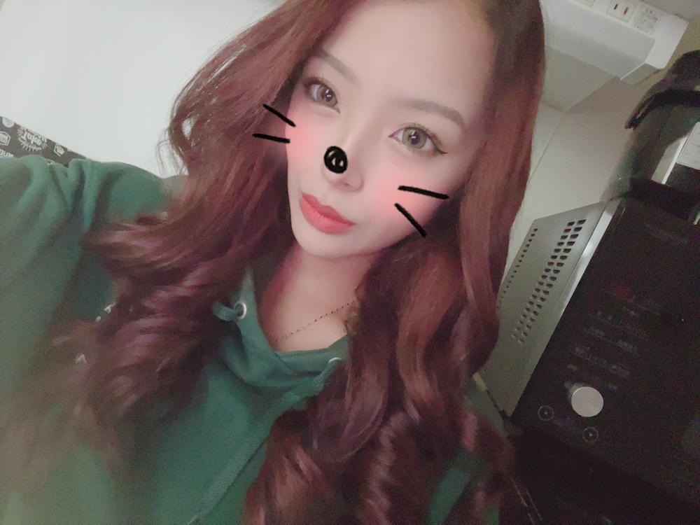 今日出勤してます(*´︶`*)ﾉ