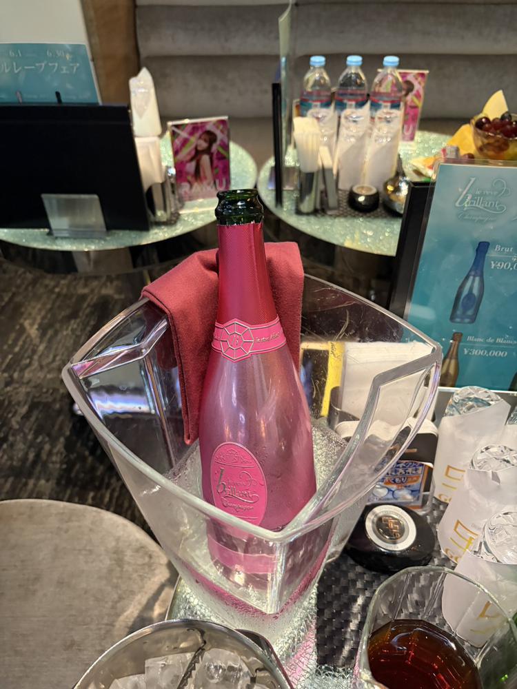 🥂