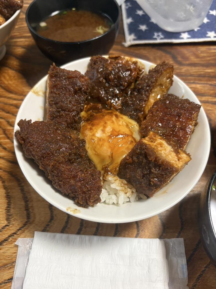 味噌カツ丼たべた( ᴖ ̫ᴖ )♩