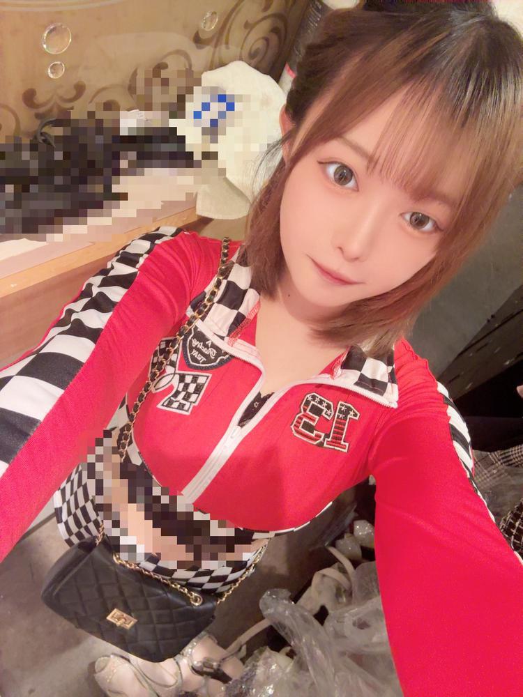なんかさりって意外と赤似合うかもしれん🍒