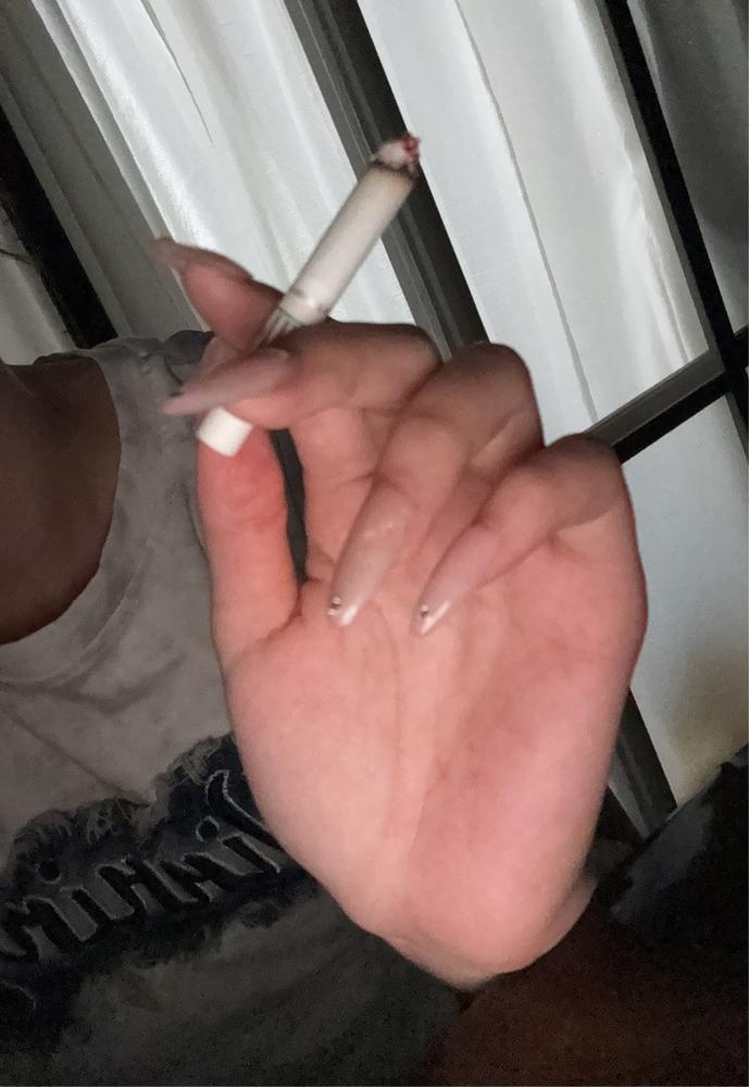 爪映えるのいいけど昨日2本爪ちぎれた(？)