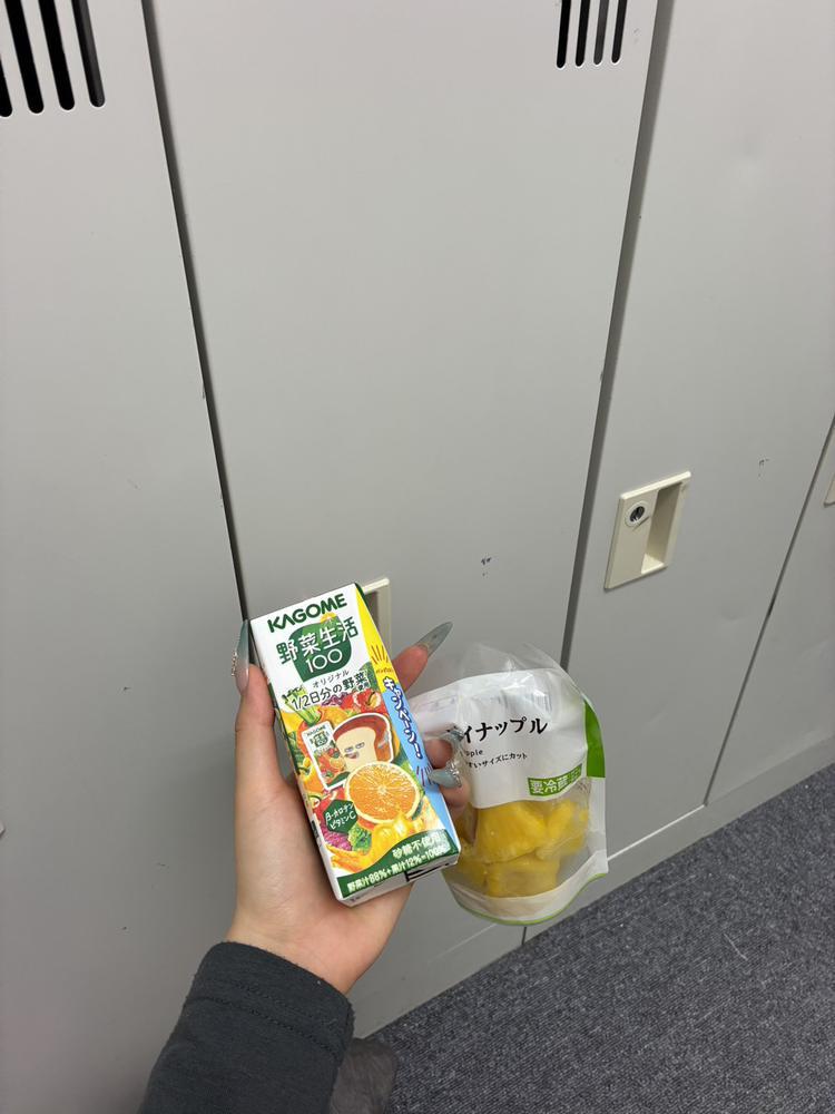 しゅ=͟͟͞͞(  ¨̮ )=͟͟͞͞
