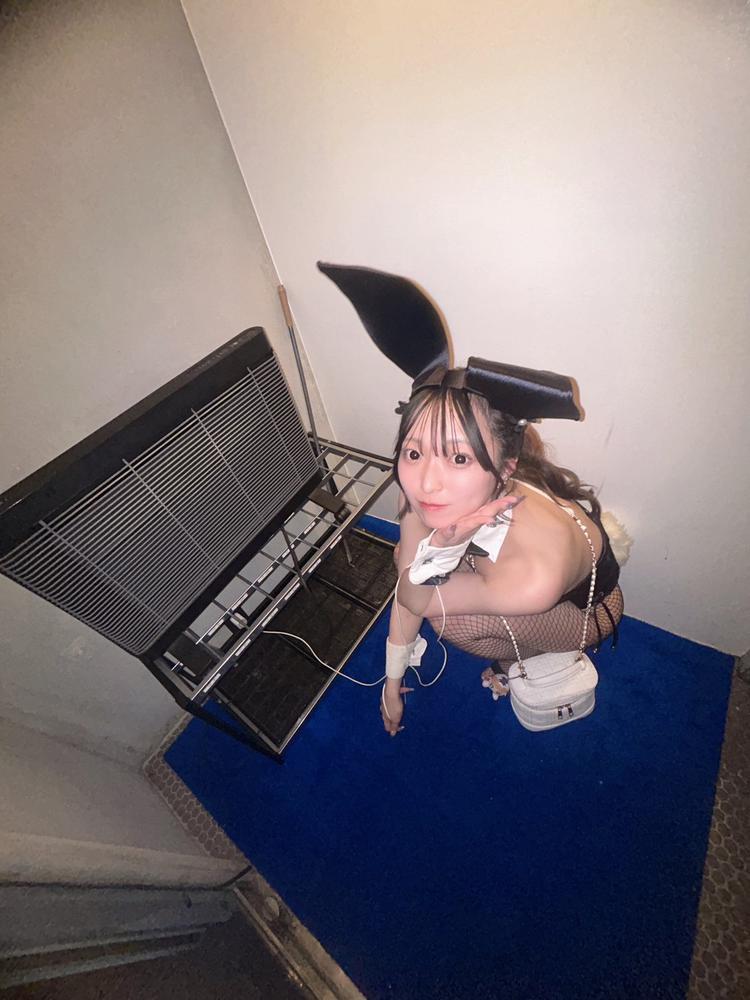 ばに