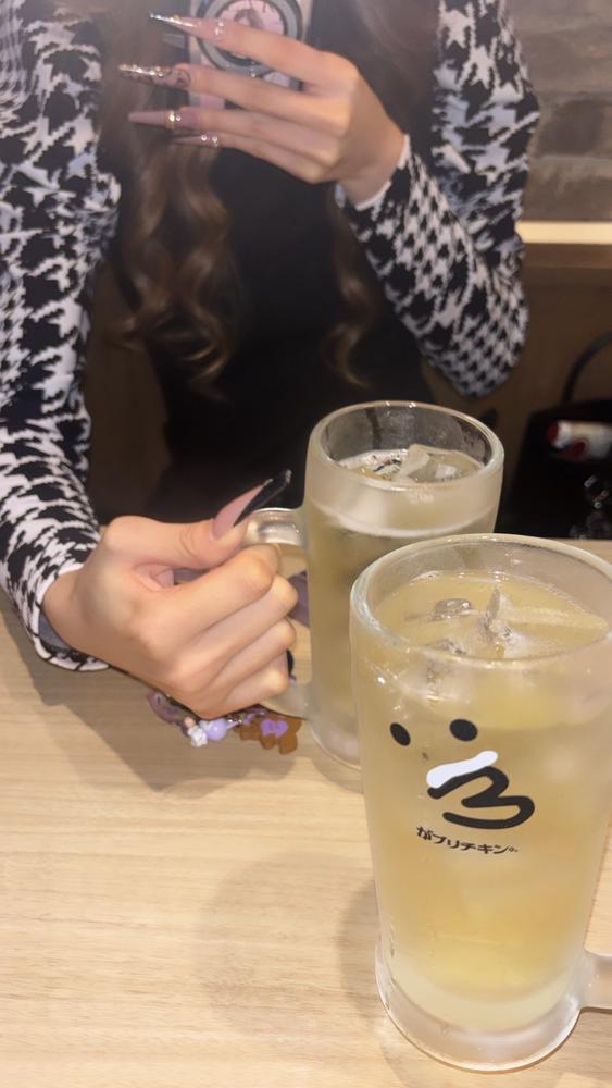 友達と出勤前の飲みが楽しい💜