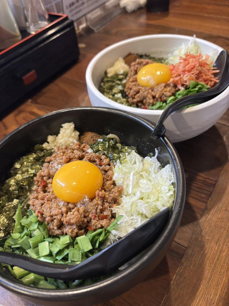 こんばんは、はなです！ 最近出勤終わりにラーメンを食べて帰るのにハマっています🍜 とても幸せです笑 起きた時むくむくです！笑 一緒に飲んで一緒にラーメン食べましょ〜！ 待ってます！