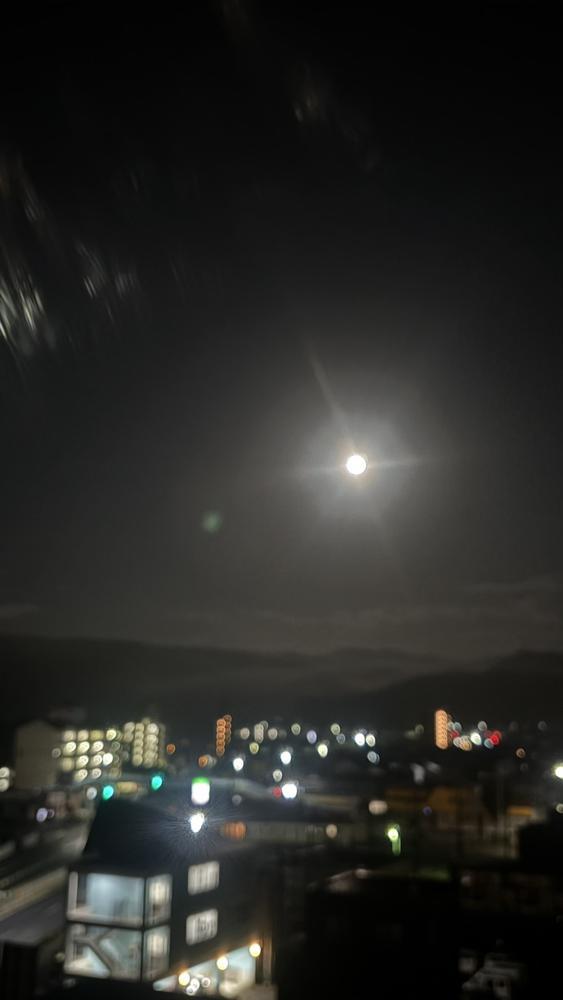 テスト勉強で寝れない日が続いてるずっと‪🥲‎