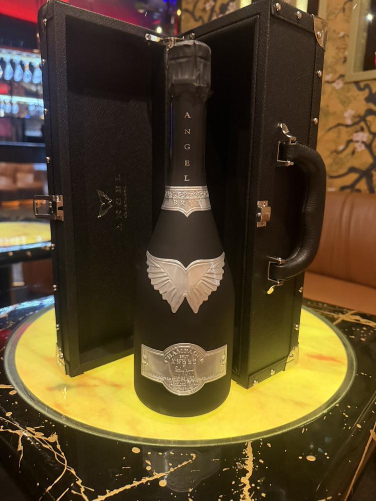 🥂🍾