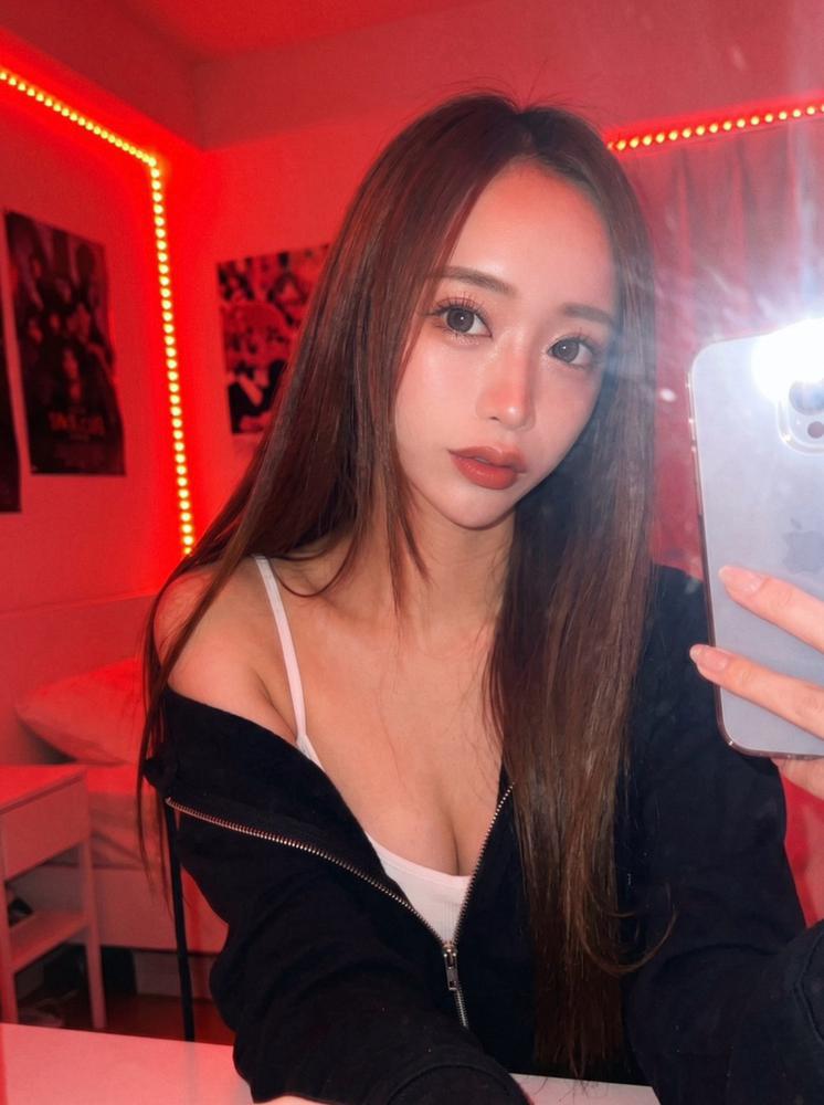 22:00