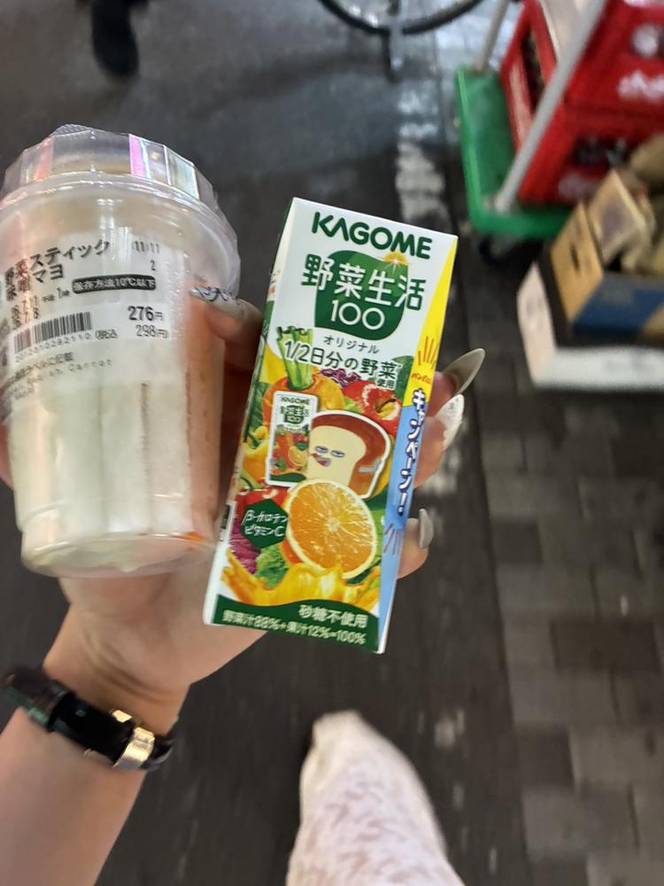 しゅー=͟͟͞͞(  ¨̮ )=͟͟͞͞