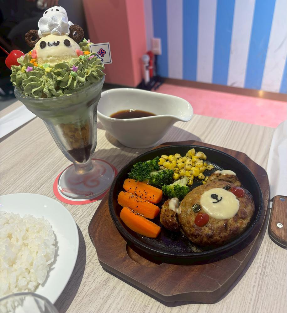 またまたメイドカフェ笑